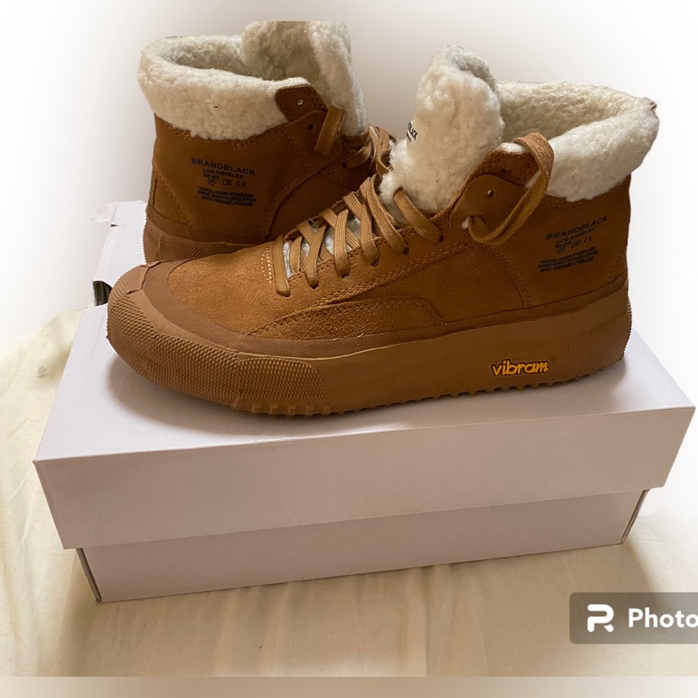 Brandblack NWT Capo Sherpa High Top Sneakers in Nat size 8.5